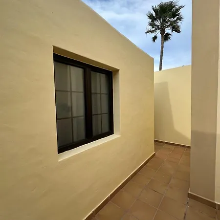 Cozy Canarian With Large Garden Apartman *