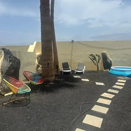 Cozy Canarian With Large Garden Teguise